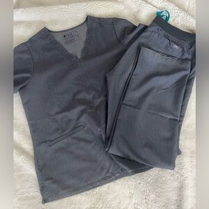 FIGS “Graphite” scrub set L